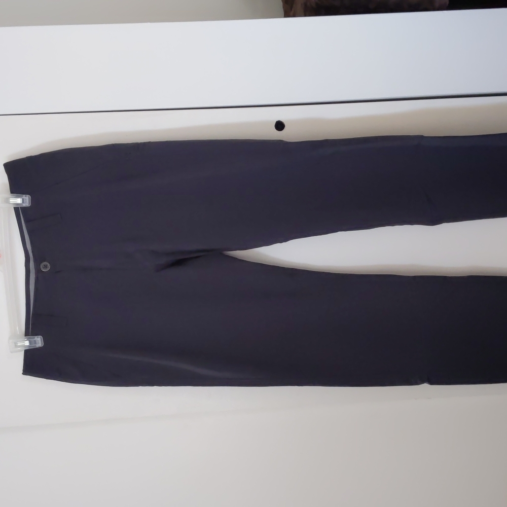 Under Armour black golf pants size 32/30